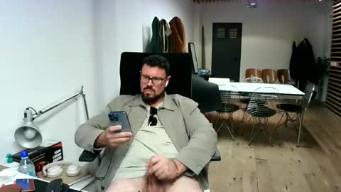 maythe4bwu online show from 09-30-25, 10:59