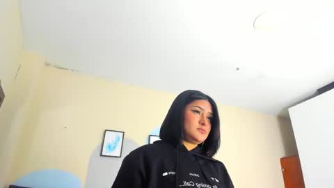 Snapshot of mayu_kim chatting on 10-15-25, 11:21 Mayu KIm online show from 10-15-25, 11:21