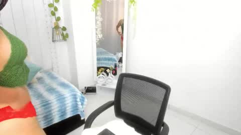 Snapshot of mayu_kim chatting on 11-11-25, 07:36 Mayu KIm online show from 11-11-25, 07:36