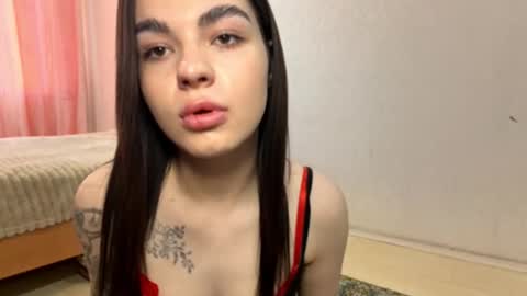 Snapshot of maziebathrick chatting on 12-16-25, 06:40 Adel online show from 12-16-25, 06:40