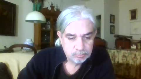 Manu online show from 12-25-24, 07:56