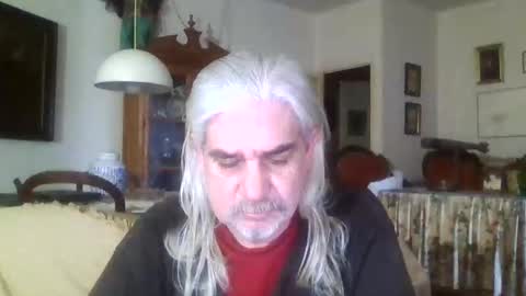 Manu online show from 02-06-25, 05:51