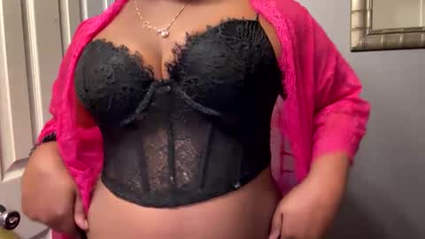 Snapshot of mckenzy1234 chatting on 10-06-25, 01:14 mckenzy1234 online show from 10-06-25, 01:14