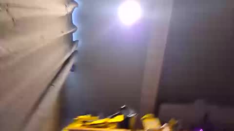 Snapshot of mclovinmackay chatting on 10-19-25, 05:24 mclovinmackay online show from 10-19-25, 05:24