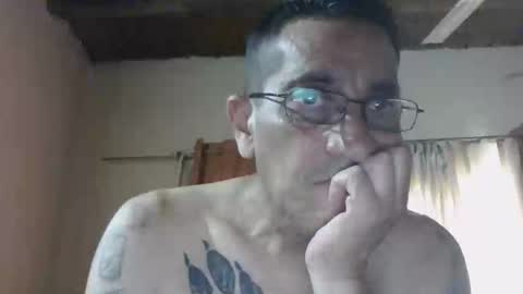Snapshot of mdzarg chatting on 01-11-26, 02:33 alejandro online show from 01-11-26, 02:33