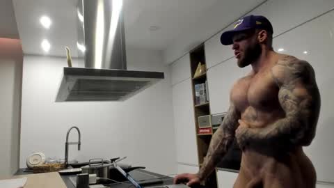 Snapshot of mealphamale chatting on 12-03-24, 02:49 Alpha Male online show from 12-03-24, 02:49