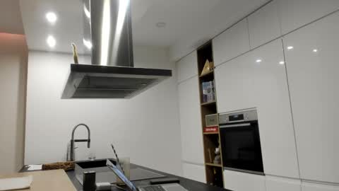 Snapshot of mealphamale chatting on 01-01-25, 05:44 Alpha Male online show from 01-01-25, 05:44