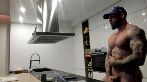 Snapshot of mealphamale chatting on 02-15-26, 05:42 Alpha Male online show from 02-15-26, 05:42