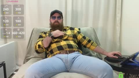 Snapshot of meaty_roll chatting on 01-05-25, 03:34 Meaty Roll online show from 01-05-25, 03:34