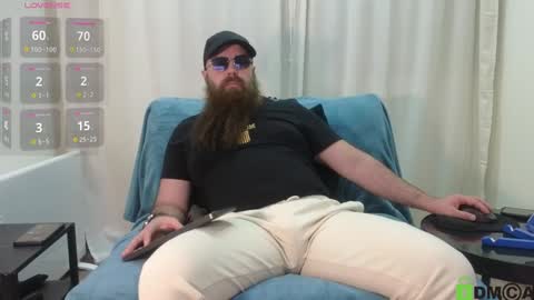 Snapshot of meaty_roll chatting on 01-11-25, 10:19 Meaty Roll online show from 01-11-25, 10:19