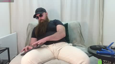 Snapshot of meaty_roll chatting on 02-06-25, 12:11 Meaty Roll online show from 02-06-25, 12:11