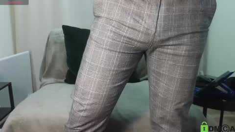 Snapshot of meaty_roll chatting on 02-08-25, 11:44 Meaty Roll online show from 02-08-25, 11:44