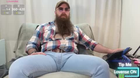 Snapshot of meaty_roll chatting on 02-26-25, 02:14 Meaty Roll online show from 02-26-25, 02:14