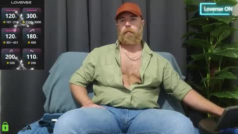 Snapshot of meaty_roll chatting on 09-28-25, 02:00 Meaty Roll online show from 09-28-25, 02:00