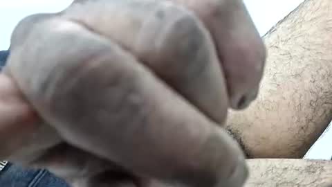 Snapshot of mechanix88 chatting on 12-02-25, 08:59 Bruh online show from 12-02-25, 08:59