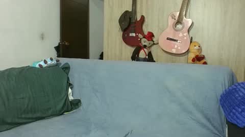 medellin morx online show from 10-08-25, 05:27