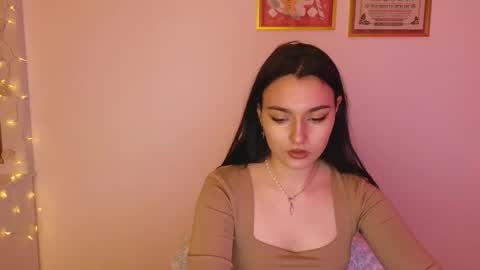 Snapshot of medina_andress chatting on 02-26-25, 04:14 Dina online show from 02-26-25, 04:14