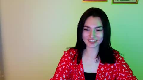 Snapshot of medina_andress chatting on 02-28-25, 04:20 Dina online show from 02-28-25, 04:20