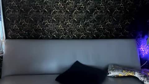 Medusa Ts online show from 10-31-25, 09:10