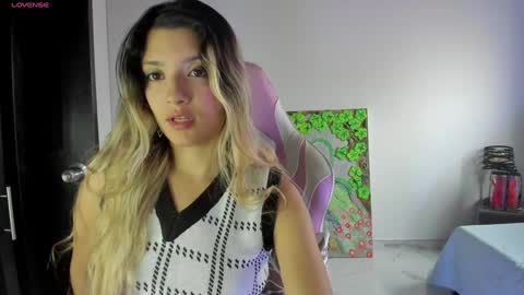 Snapshot of meduza_sexy_caramel chatting on 12-03-24, 04:06 Baio online show from 12-03-24, 04:06