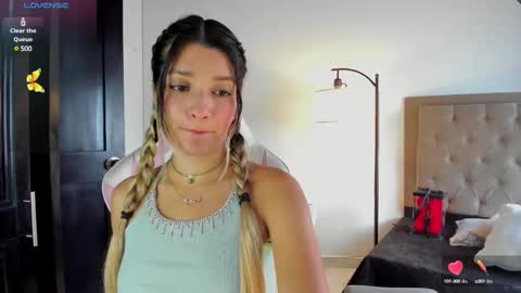 Snapshot of meduza_sexy_caramel chatting on 03-07-25, 03:28 Baio online show from 03-07-25, 03:28