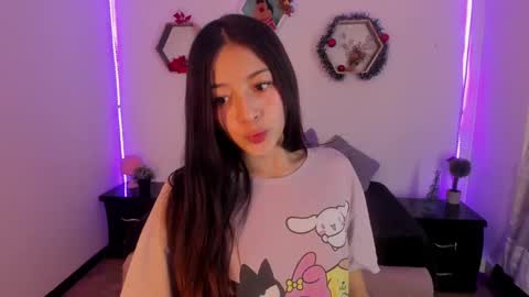 Snapshot of meelanny_ds chatting on 12-23-24, 08:44 online show from 12-23-24, 08:44