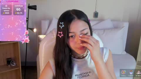 Snapshot of meelanny_ds chatting on 01-26-25, 04:20 online show from 01-26-25, 04:20