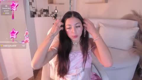 Snapshot of meelanny_ds chatting on 02-23-25, 09:22 online show from 02-23-25, 09:22