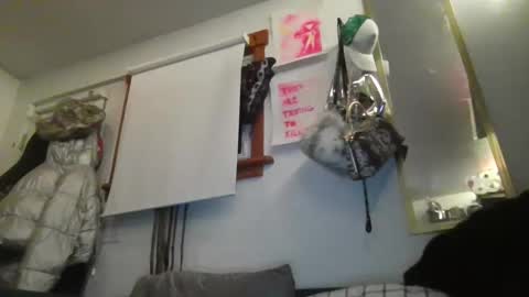 Snapshot of meeturmakers chatting on 09-25-25, 01:31 meeturmakers online show from 09-25-25, 01:31