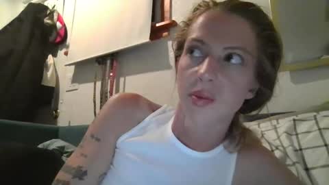 Snapshot of meeturmakers chatting on 10-06-25, 03:59 meeturmakers online show from 10-06-25, 03:59