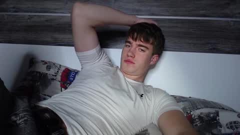 Max online show from 12-25-24, 05:48