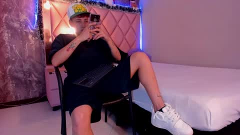 M E G A N online show from 12-08-24, 07:11