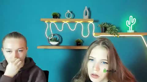 Snapshot of megan_cold chatting on 10-17-25, 08:39 megan_cold online show from 10-17-25, 08:39