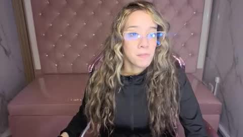 megan_collins_b online show from 10-30-25, 01:01