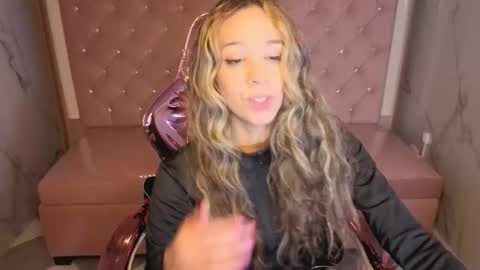 megan_collins_b online show from 11-06-25, 01:01