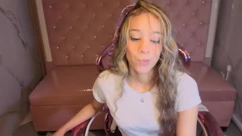 megan_collins_b online show from 11-08-25, 01:00