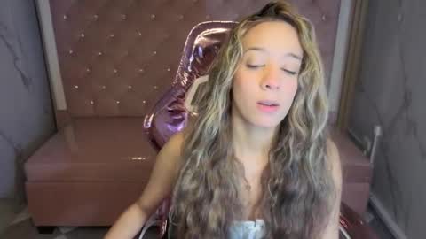 megan_collins_b online show from 11-16-25, 12:44