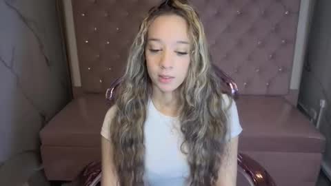 megan_collins_b online show from 11-18-25, 12:42