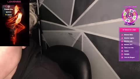 Megan and sophi online show from 01-11-26, 02:49