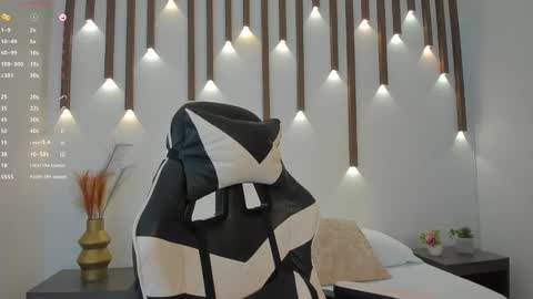 MEGAN COOPER online show from 10-09-25, 09:13