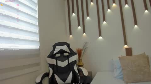 MEGAN COOPER online show from 11-04-25, 07:13