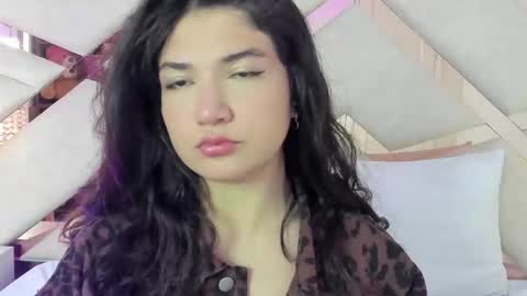 Snapshot of megan_devon chatting on 10-21-25, 11:44 online show from 10-21-25, 11:44