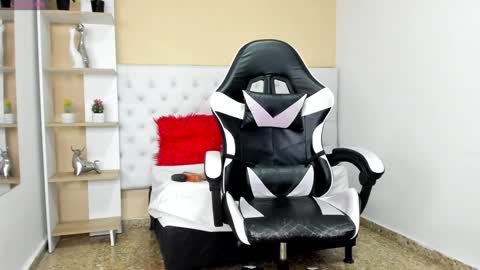 Megan online show from 01-22-25, 02:59