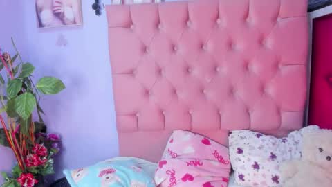 megan_jenner1 online show from 10-25-25, 04:31