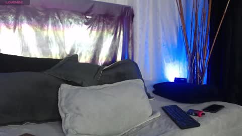Snapshot of megan_lr chatting on 09-30-25, 02:16 Valentina online show from 09-30-25, 02:16