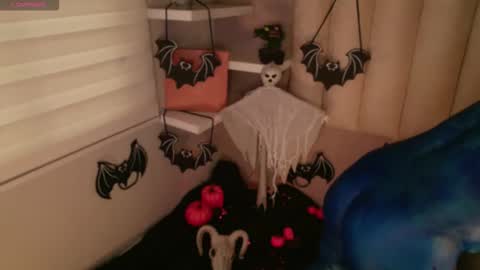     online show from 10-10-25, 01:21