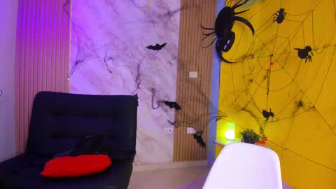 Megan online show from 11-03-25, 11:11