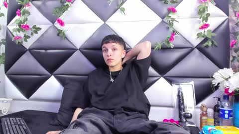 megan_thompsonn_ online show from 10-04-25, 02:53