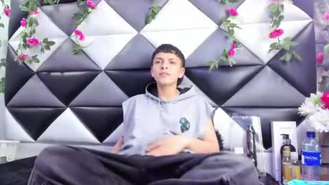 megan_thompsonn_ online show from 10-17-25, 02:26