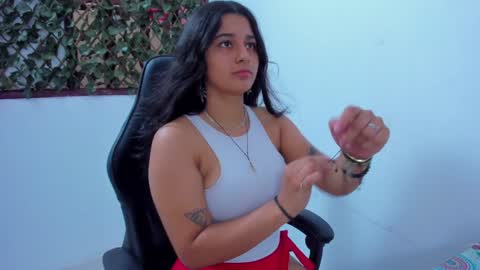 megan white 01  online show from 12-10-24, 08:27